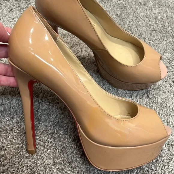 Head over heels nude sales